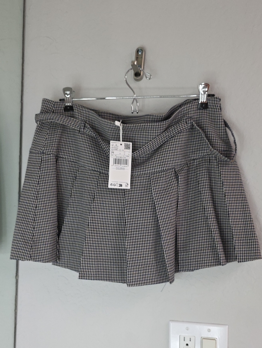 Mango Pleated Mini Skirt - Black & White Houndstooth
